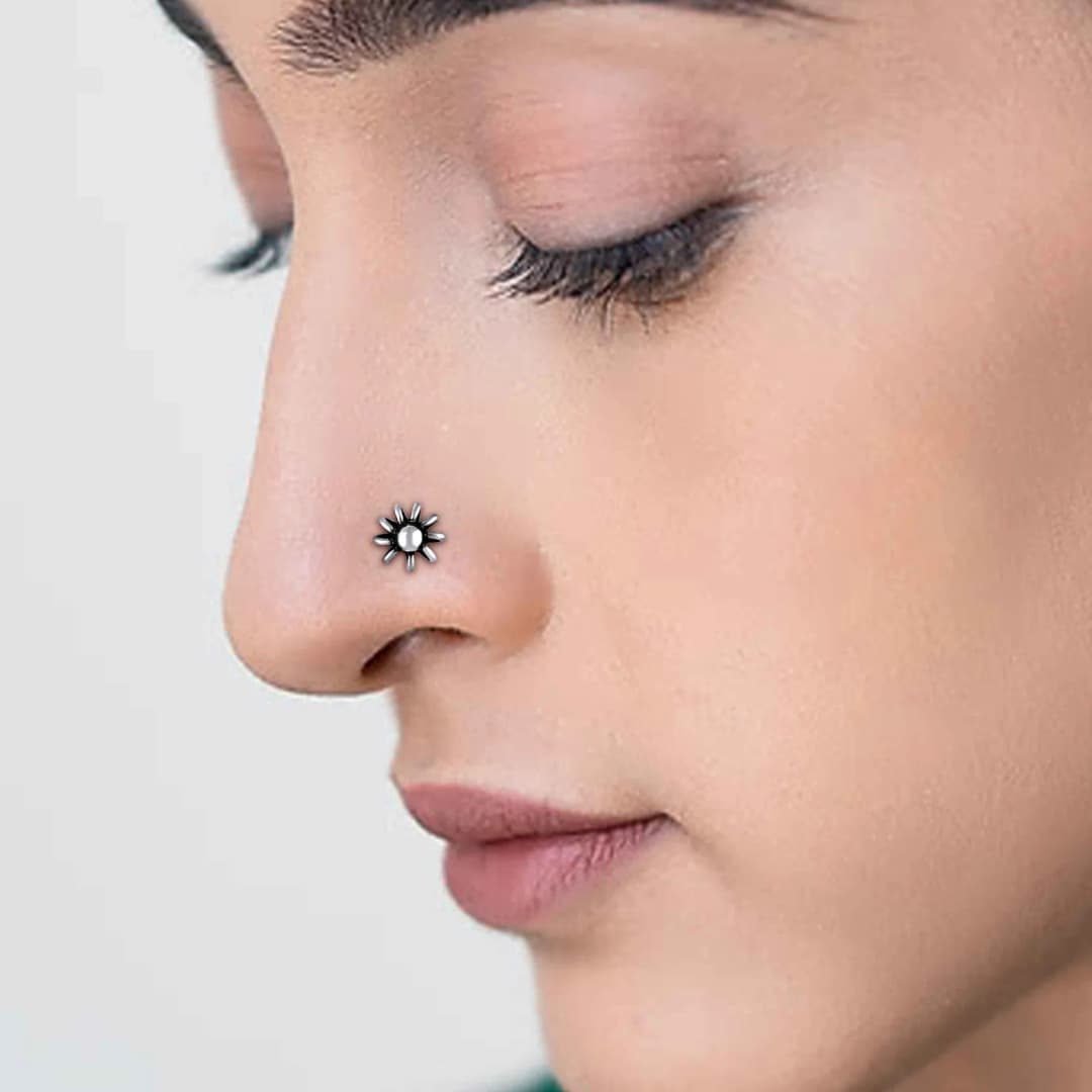 Flower Silver Nose Pin