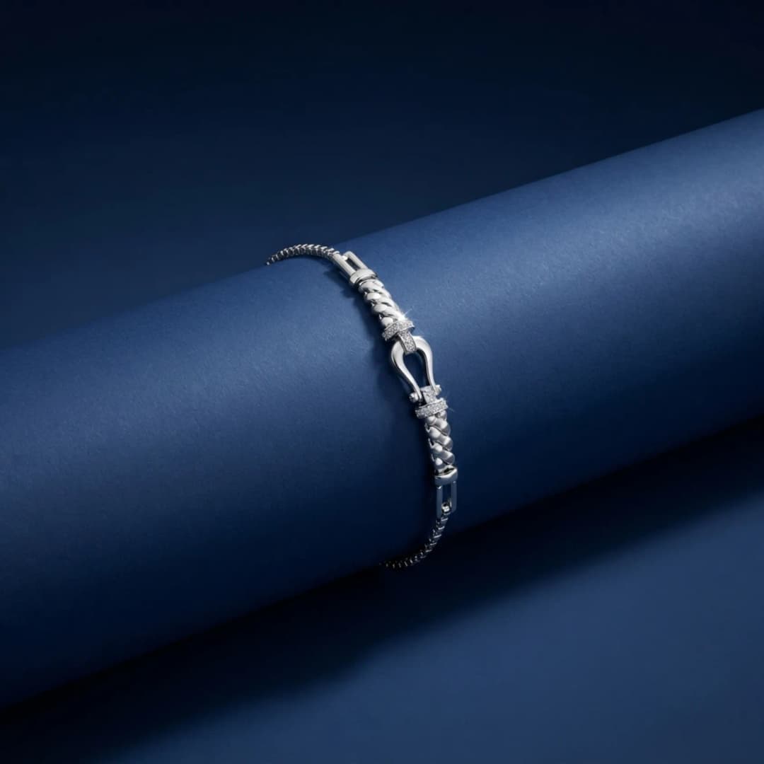 Classic Connections Silver Chain Bracelet.
