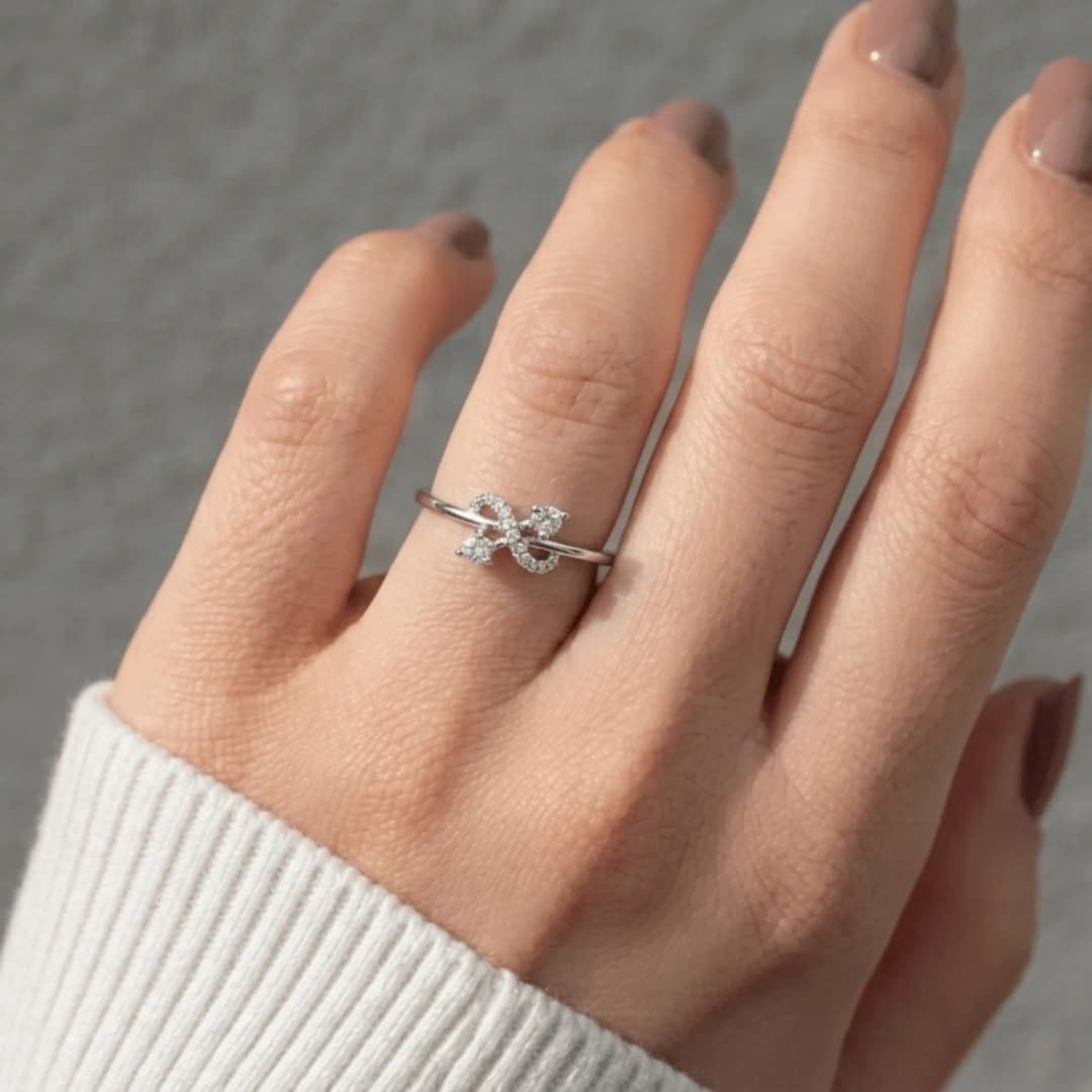 Velvet Star Silver Ring